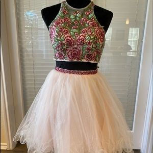 Beautiful pink two piece homecoming dress! Never been worn! Size 0!